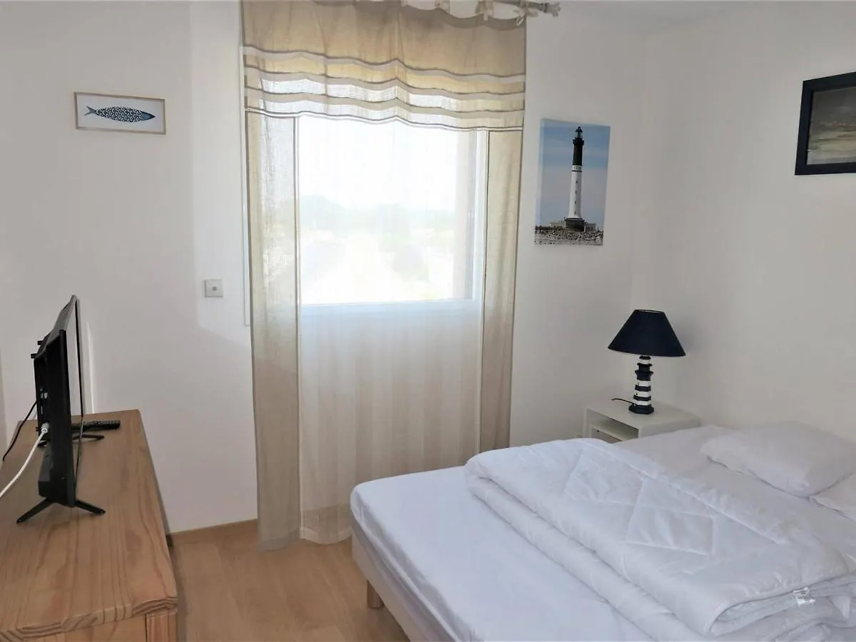 Superbe Appartement Avec Wifi Et Parking A Tregastel - Fr-1-368-174